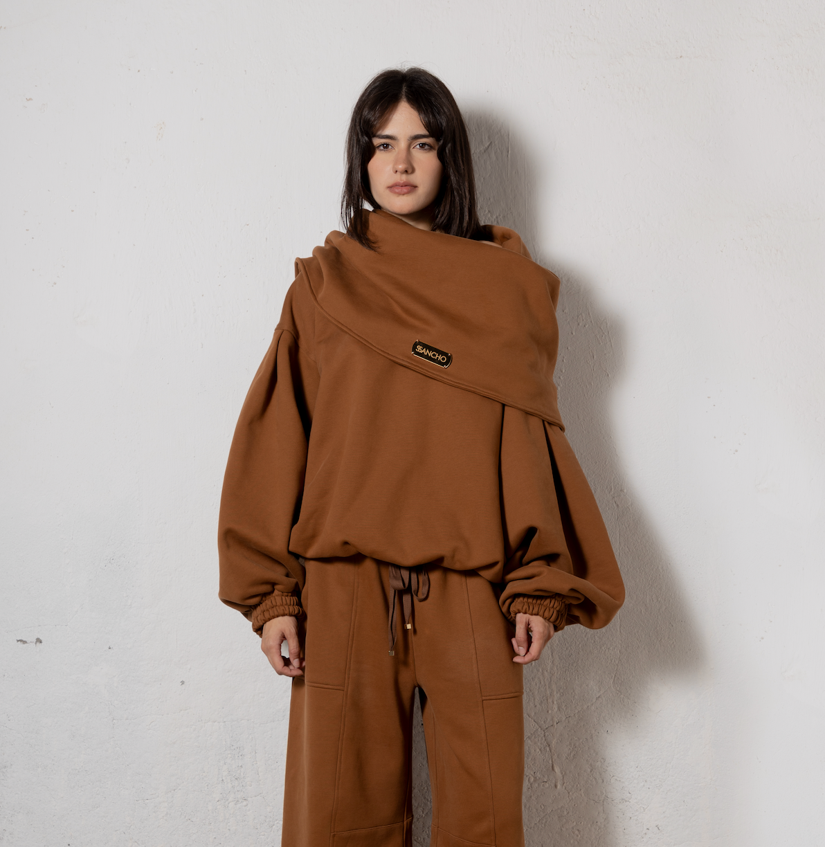 SWEATSHIRT OVERSIZE COM GOLA/CAPUZ