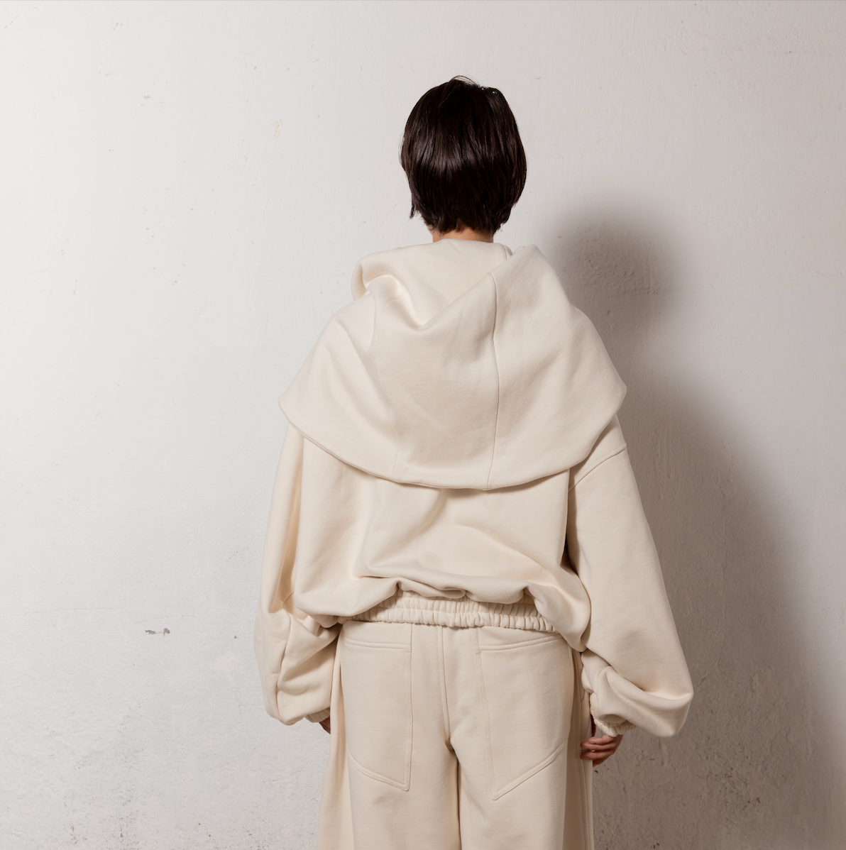 SWEATSHIRT OVERSIZE COM GOLA/CAPUZ