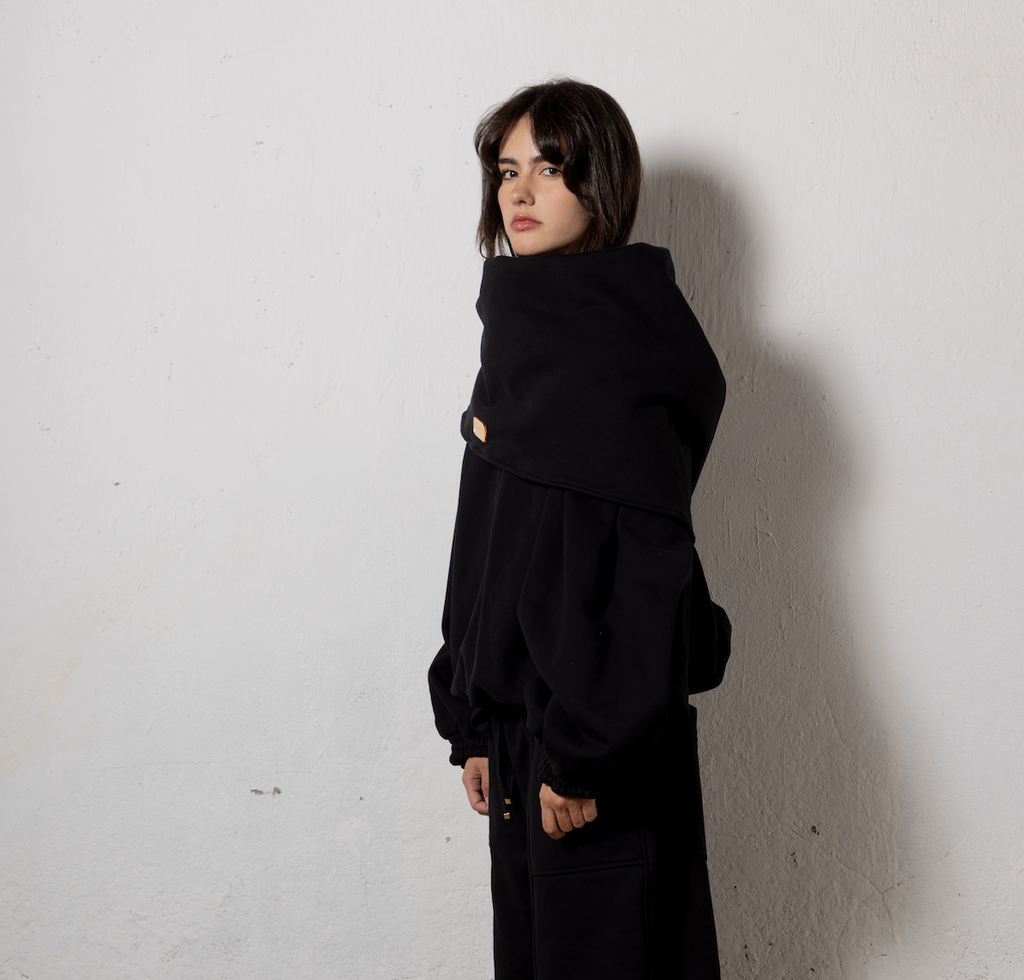 SWEATSHIRT OVERSIZE COM GOLA/CAPUZ