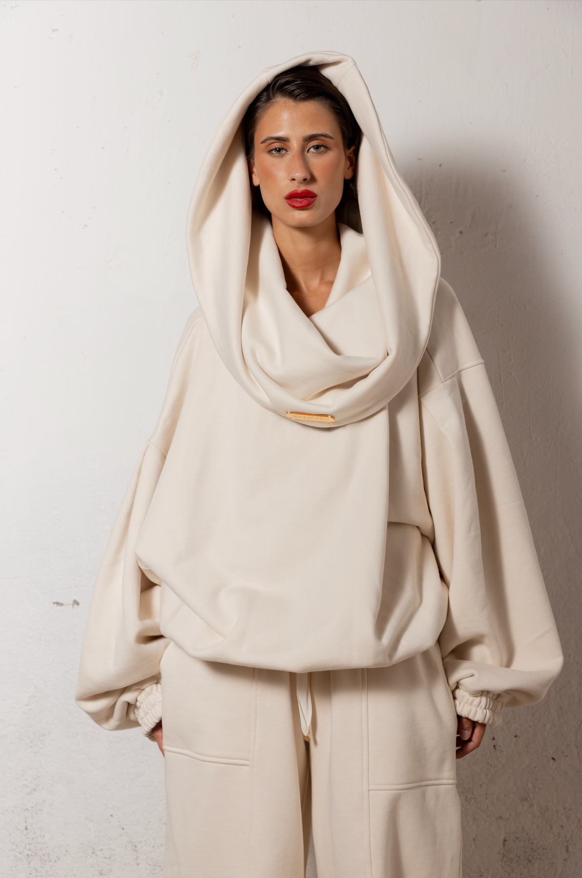 SWEATSHIRT OVERSIZE COM GOLA/CAPUZ