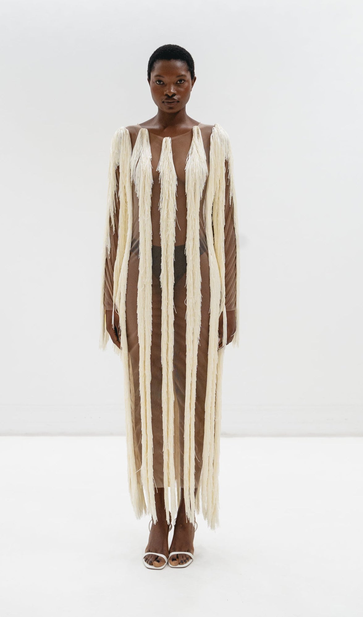 VESTIDO MIDI FRANJAS MARFIM